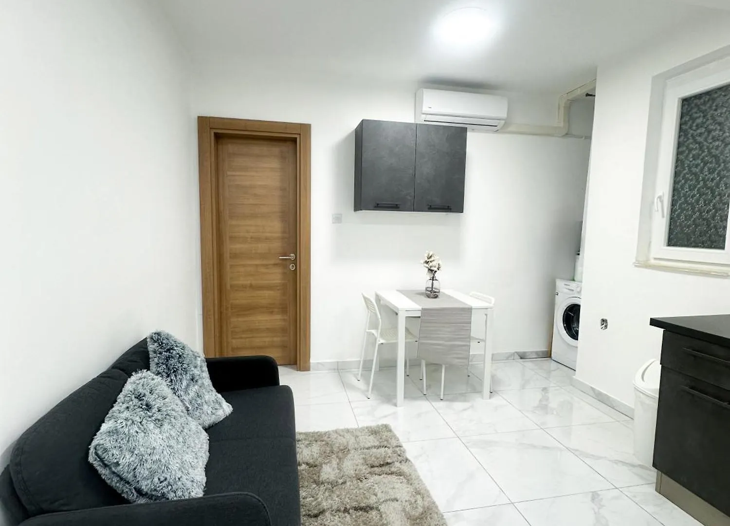 Homestay Brand New Room In St Julians Saint Julian's